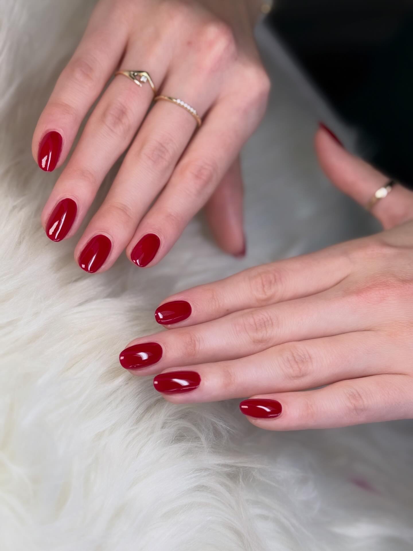 Manicure en Gel — Isoris Salon & Spa
