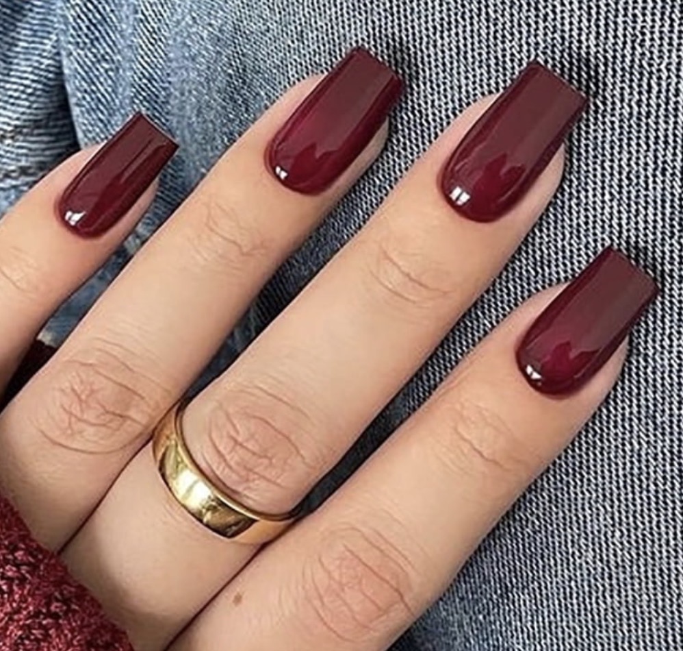 Manicure clásico - Shirley V Nails & Spa